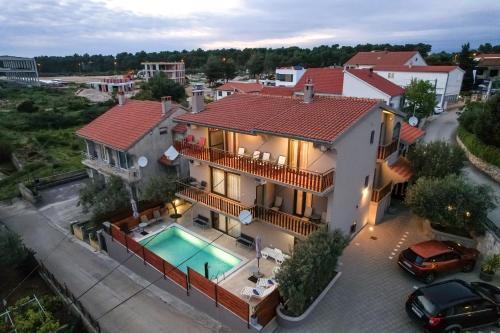 Pool Apartments Julia - image 14