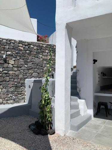 w Villa Kallistrias - A Wonderful Courtyard Suite