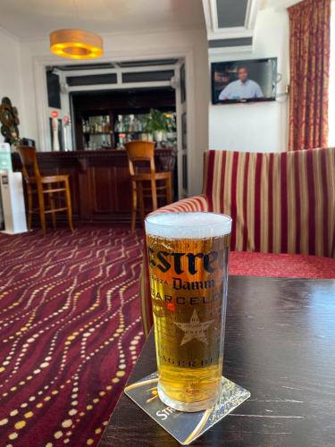 The Broadway Hotel - image 11