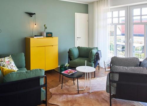 Apartment with Balcony room in Miss Evans macht blau