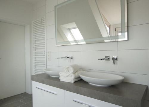 Hafenblick - komfortable sonnendurchflutete Ferienwohnung - main image