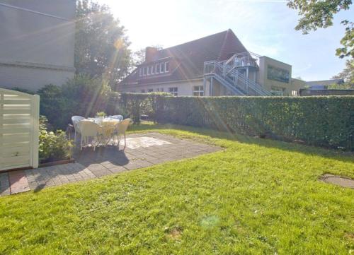 Apartment with Terrace image 5