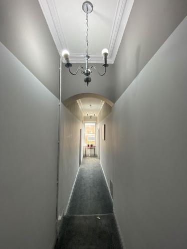 The Broadway Hotel - image 3