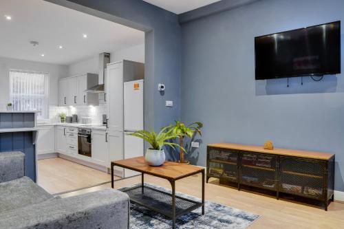 Birkenhead - 2 bedroom house - Apartment - Birkenhead