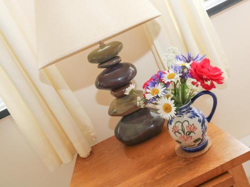 Little Hamlin - image 5