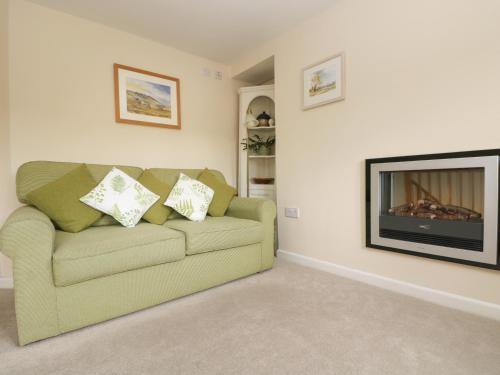 Little Hamlin - image 14