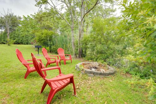 Harkers Island Vacation Rental with Pool Table!