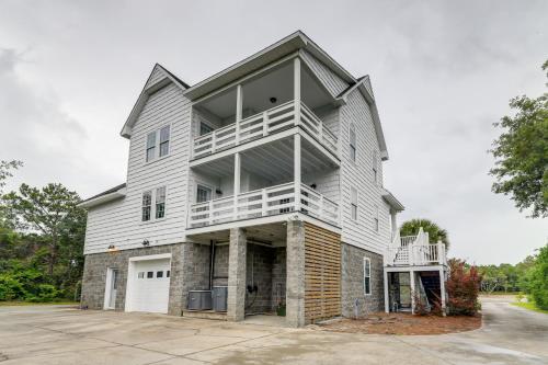 Harkers Island Vacation Rental with Pool Table!