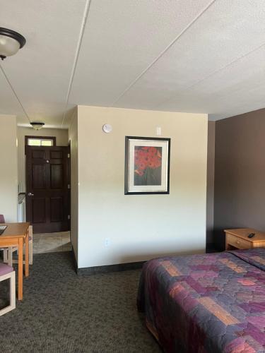 All Star Inn & Suites