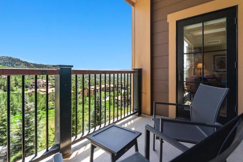 Edgemont 2504 - Luxury 'Honeymoon' Suite True Ski-in Ski-out Access & Winter Shuttle! - image 4