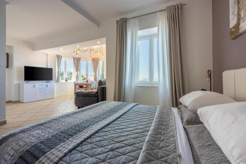 Apartments Villa Dora - image 3