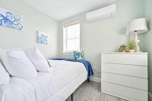 318 E Youngs Ave Unit 1 Seaside Serenity Salty Shore Retreat in Wildwood, USA