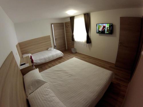 Sweet Dreams Rooms and Apartments Postojna - Accommodation