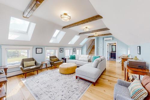 The Retreat - Suite #2 in Waterbury, USA