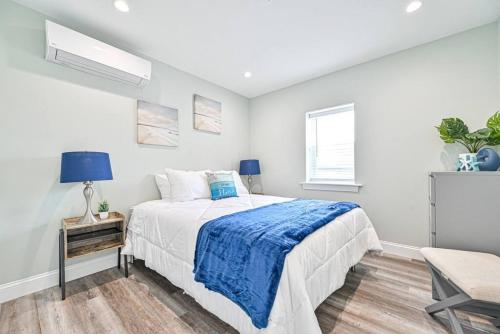 318 E Youngs Ave Unit 7 Salty Shore Retreat Coastal Charm Tranquility in Wildwood, USA
