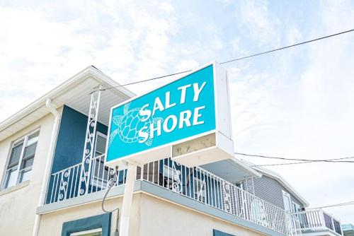 318 E Youngs Ave Unit 8 Salty Shore Retreat Idyllic Studio by the Sea in Wildwood, USA