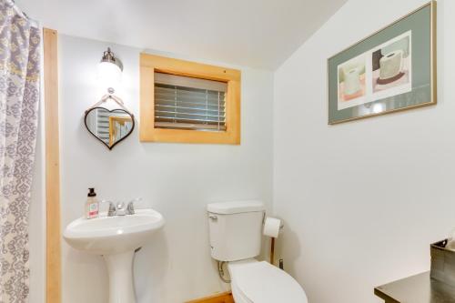 East Otis Romantic Cottage with Deck and BBQ! - image 10