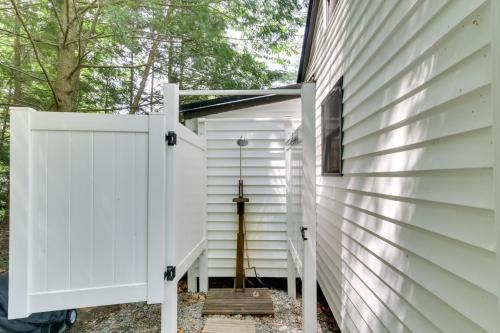 East Otis Romantic Cottage with Deck and BBQ! - image 3