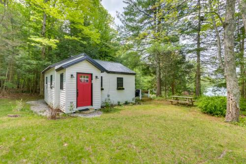 East Otis Romantic Cottage with Deck and BBQ! - main image