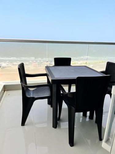 APARTAMENTO FRENTE AL MAR