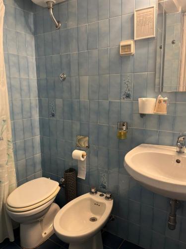 Double or Twin Room with Balcony image 3