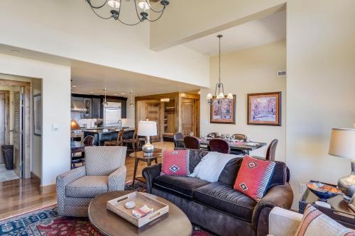 Edgemont 2707 - Luxury Ski-in Ski-out Condo detail