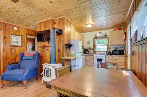 Charlevoix Cabin with Patio and Grill - Steps to Lake! in Charlevoix, USA
