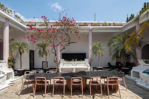HOLT's Casa De Mi Independencia - image 5
