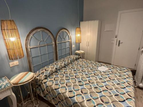 Small Double Room image 2