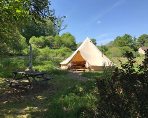 Tipi du centre UnisVers - Camping - Peyrat-le-Château