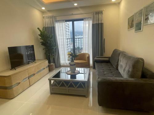 HOLI Home Decor Apartments