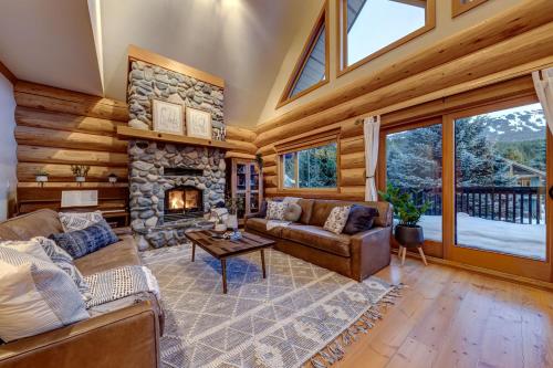 Whistler Log Cabin Dream Chalet with Mountain Views - Whistler Blackcomb