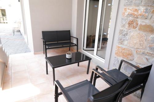 Apartment with Pool View  image 9