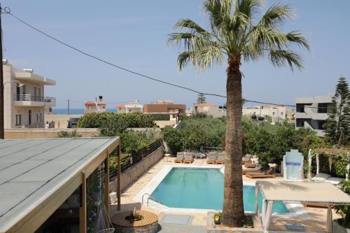 Apartment with Pool View  image 5