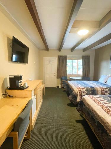 Queen Room with Two Queen Beds