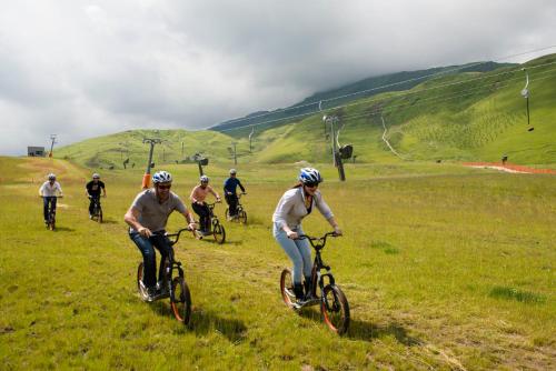 فندق وسبا شاهداق