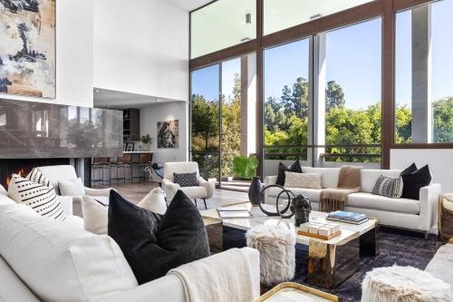 Mid Century Modern Villa In Trousdale With Tennis in Los Angeles, USA