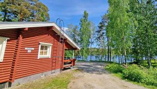 Two Bedroom House with Lake View