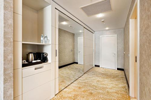 فندق وسبا شاهداق