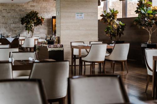 فندق وسبا شاهداق