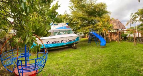 Mar Marine Yacht Club in Río Dulce