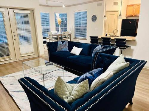 Cozy 2BR Apt in Webster, TX Home away from Home! in Webster, USA