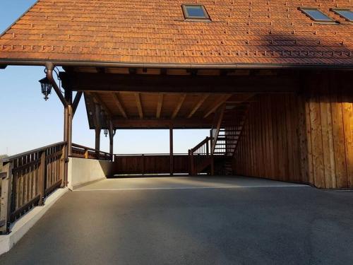 Chalet-Südsteiermark - exquisit & gemütlich (Chalet-Sudsteiermark - traumhafte Aussicht, Infinity Pool, Privatsphare, Klima und de-luxe Ausstattu) in Schwanberg