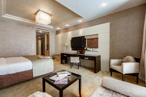 فندق وسبا شاهداق