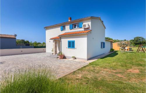 Cozy Home In Gajana With Kitchen