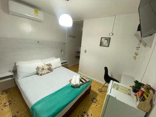 1 double bed, 1 twin bed