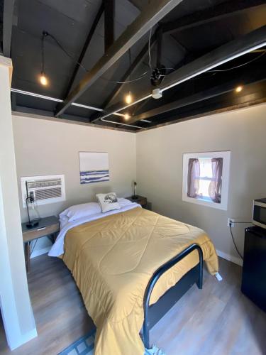 Cabin 7 at Horse Creek Resort, Rapid City (photo 4)