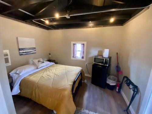Cabin 7 at Horse Creek Resort, Rapid City