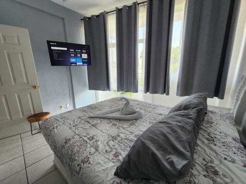 1 BR APT with AC , TV , wi-fi near DT and beach, Сиуатанехо (фото 3)