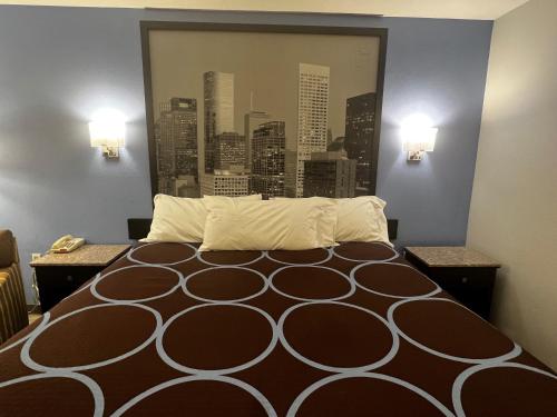 Super 8 by Wyndham Cleveland TX in Cleveland (TX)